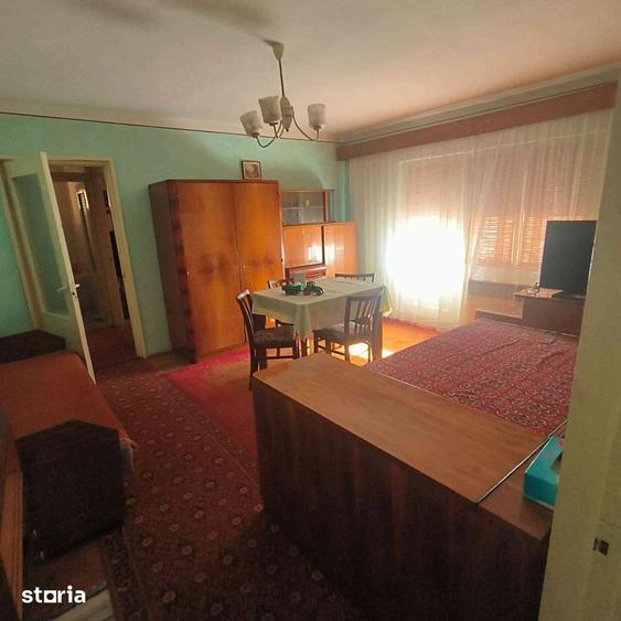 Apartament cu 3 camere decomandat în Burdea