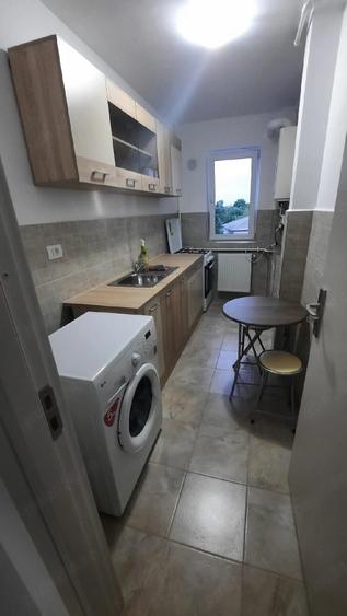 Apartament cu 2 camere decomandat în Exterior Vest