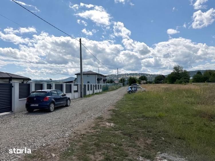 Teren de 900 mp, în Dumbrava