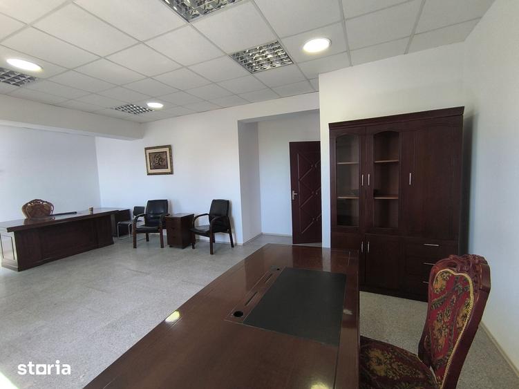 Spațiu comercial, de 100 mp, în Central