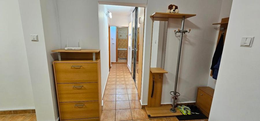 Apartament cu 3 camere decomandat, mobilat în Rahova
