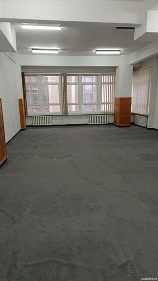Spațiu comercial, de 480 mp, în Central