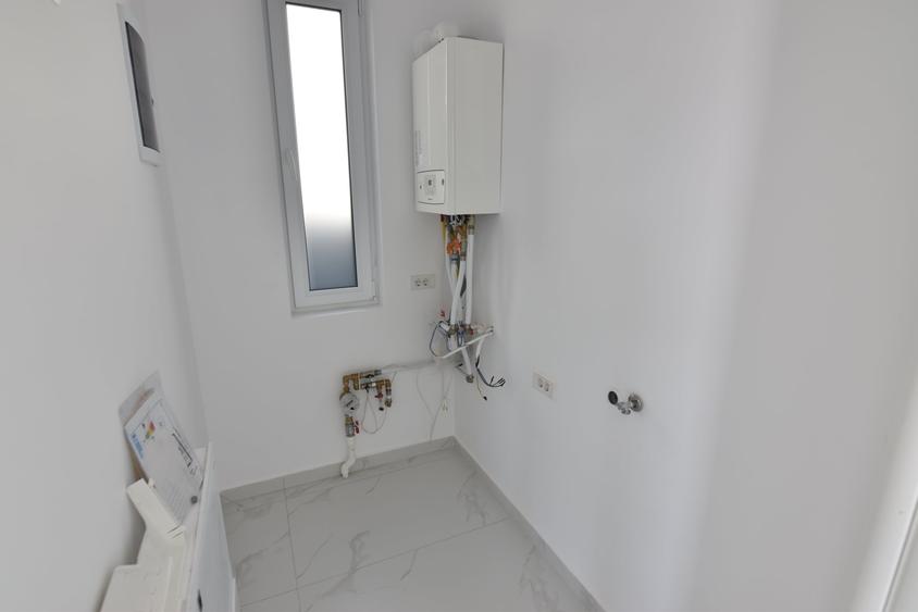 Casă individuală cu 4 camere cu Canalizare în Domnești