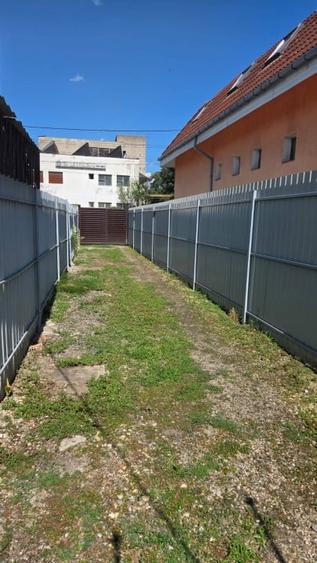 Casă individuală cu 3 camere cu Canalizare în Soarelui