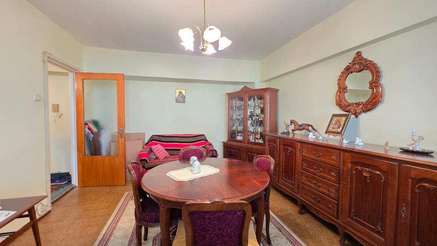 Apartament cu 3 camere decomandat în Chișinau