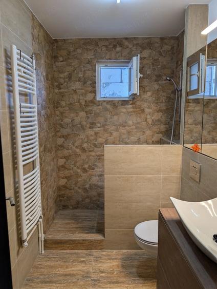 Apartament cu 3 camere decomandat în Exterior Vest