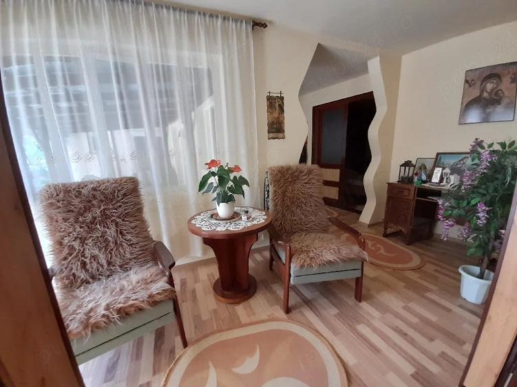 Casă cu Teren 400 Mp în Central