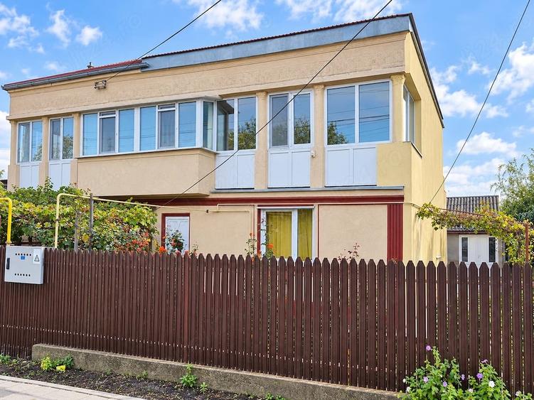 Casă cu 4 camere cu Teren 650 Mp în Central