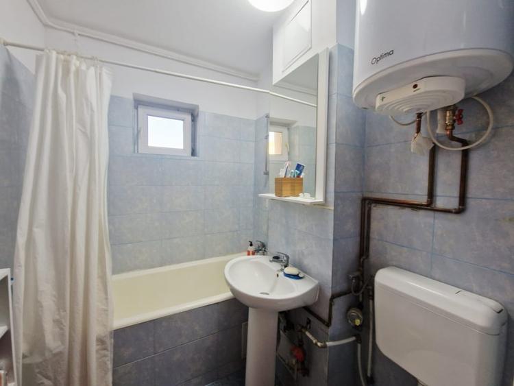 Apartament cu 4 camere decomandat, mobilat în Pantelimon