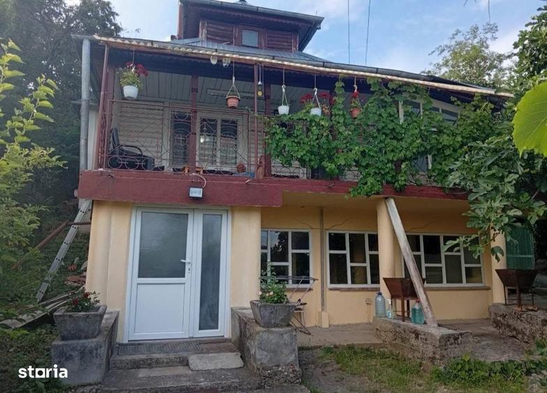 Casă cu 3 camere în Central
