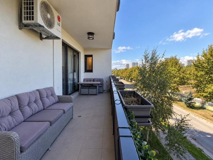 Apartament cu 4 camere decomandat, mobilat în Băneasa