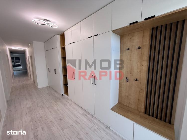 Apartament cu 4 camere decomandat în Central