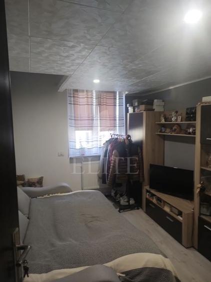 Apartament cu 2 camere semidecomandat, mobilat în Central