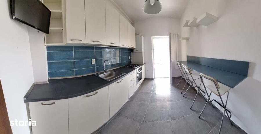Garsonieră decomandată în Central