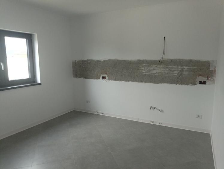 Casă cu 4 camere în Câmpineanca