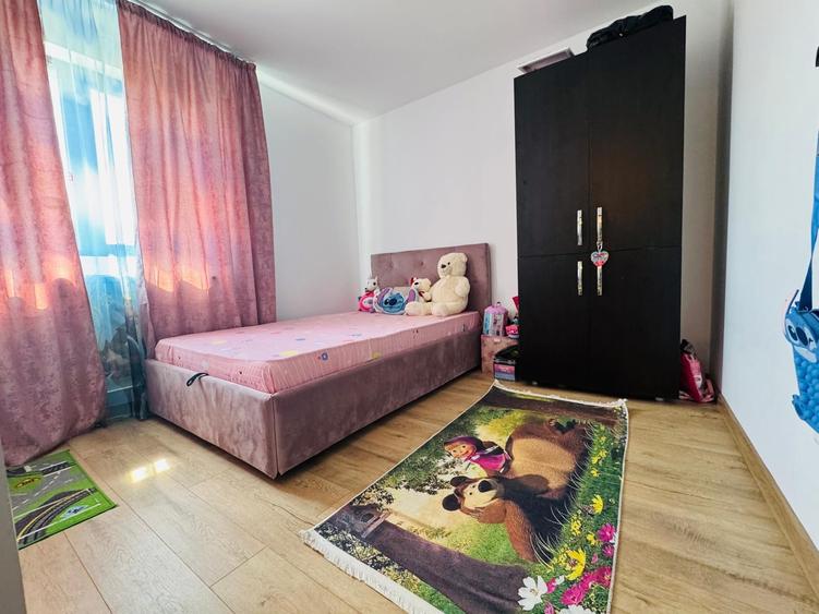 Casă cu 4 camere cu Canalizare în Exterior Vest