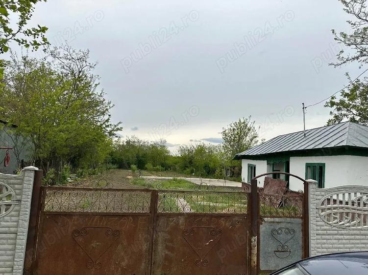 Teren de 1350 mp, în Movila Miresii