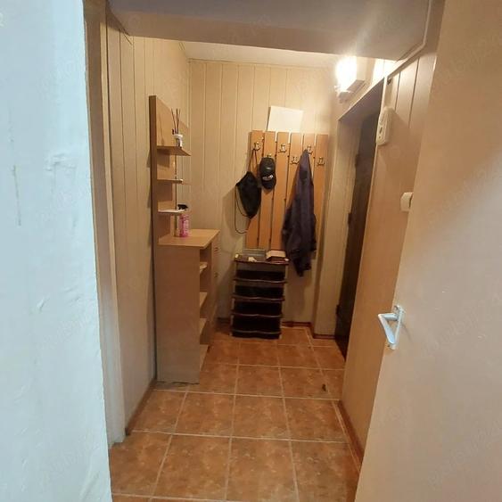 Apartament cu 2 camere decomandat în Războieni