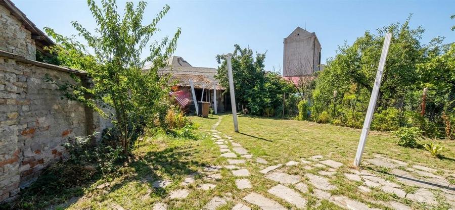 Garsonieră semidecomandată în Valenta