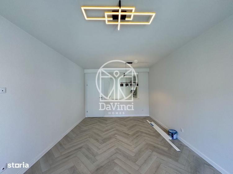 Apartament cu 3 camere decomandat în Cristian