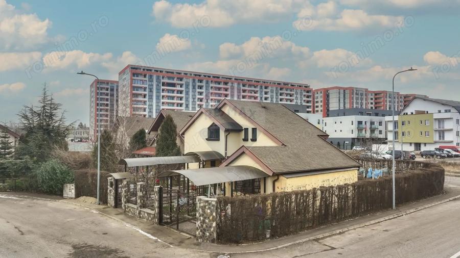 Casă cu 4 camere cu Teren 443 Mp în Tractorul