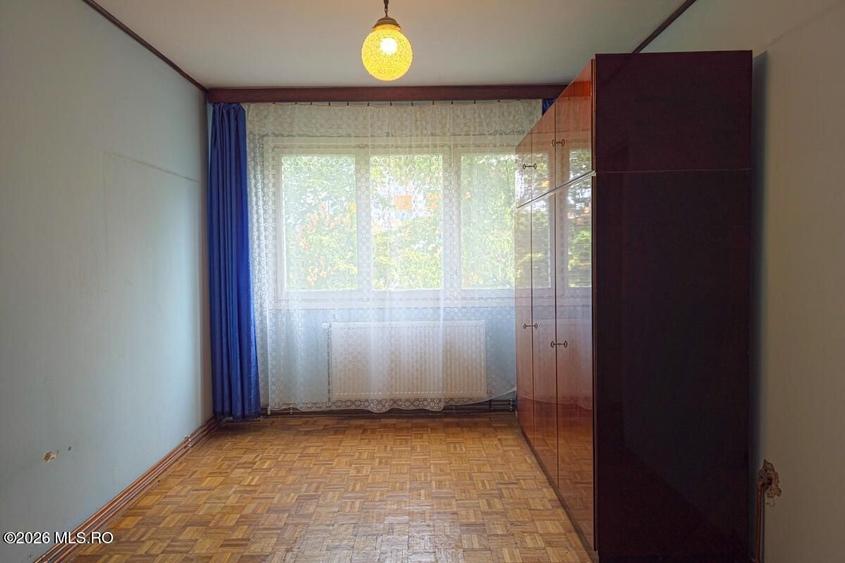 Apartament cu 4 camere decomandat în Gheorghe Lazăr