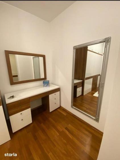 Apartament cu 4 camere decomandat în Central — fotografia 1