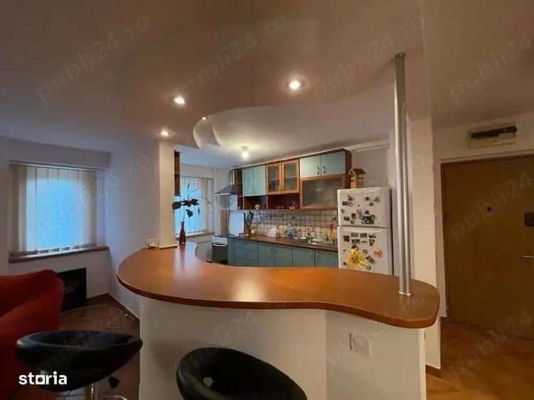 Apartament cu 3 camere decomandat în Drumul Taberei