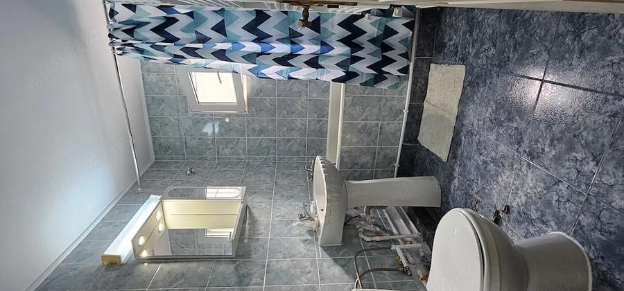 Apartament cu 2 camere decomandat în Casa de Cultură