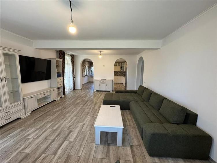 Casă individuală cu 3 camere cu Canalizare în Nord