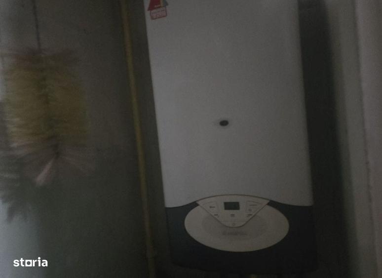Apartament cu 2 camere semidecomandat în Podu Roș