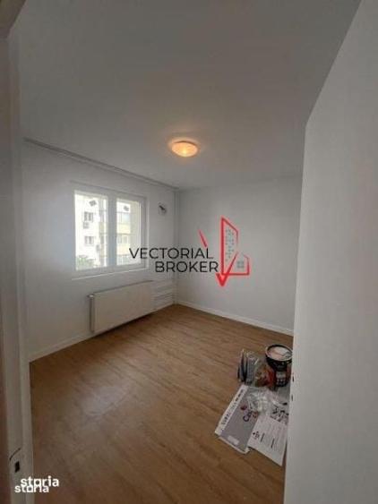 Apartament cu 3 camere decomandat în Dristor