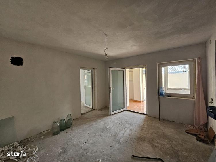 Casă cu 4 camere în Bobâlna
