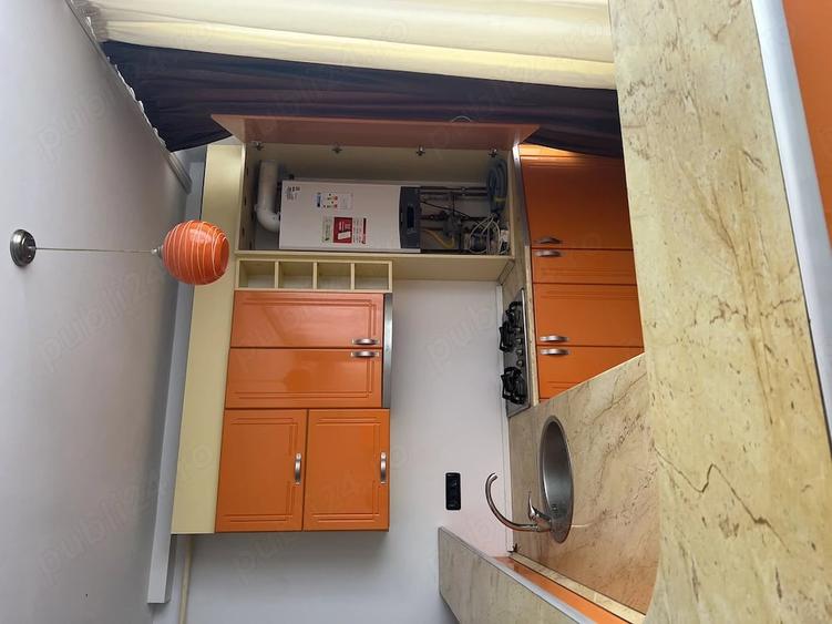 Apartament cu 3 camere decomandat în UTA