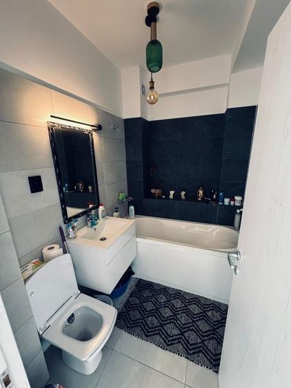 Apartament cu 3 camere decomandat în Mofleni