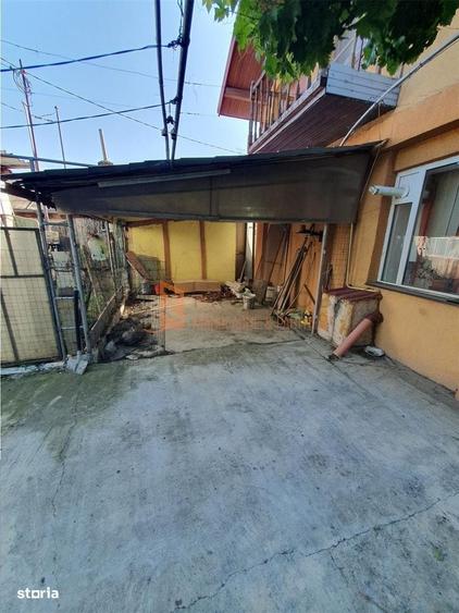 Casă cu 4 camere decomandat în Mihai Viteazu