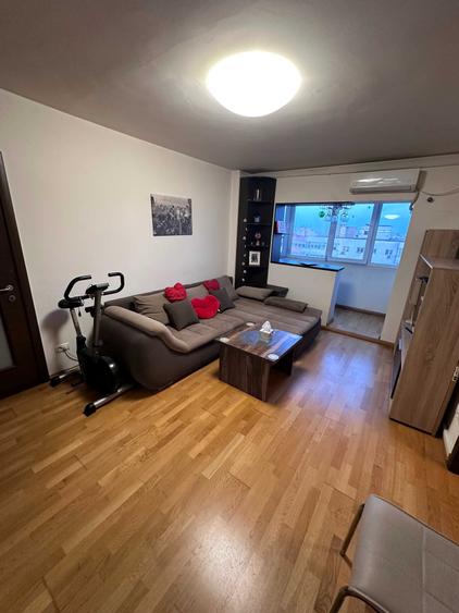 Apartament cu 2 camere semidecomandat în Moșilor