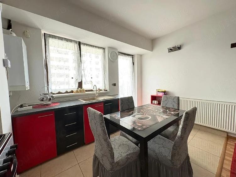 Apartament cu 3 camere decomandat în Central
