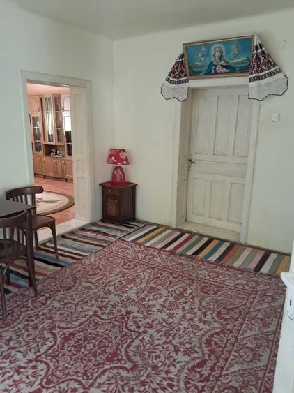 Casă cu 4 camere în Central