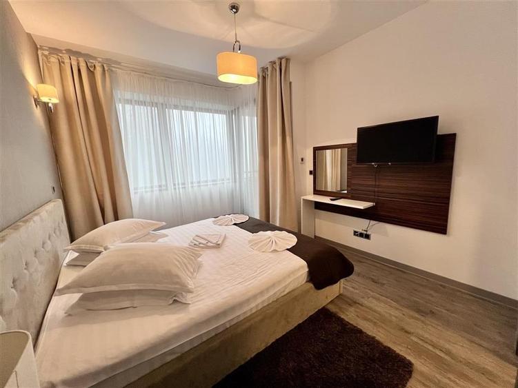 Apartament cu 3 camere decomandat, mobilat în Poiana Brașov