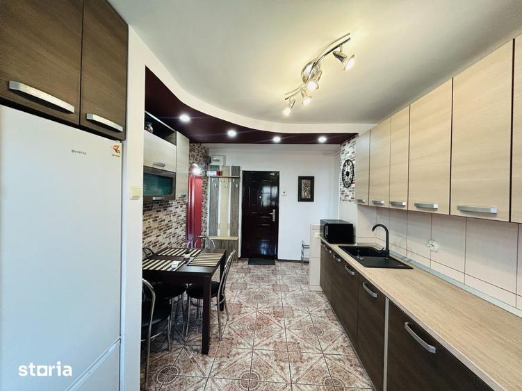 Apartament cu 3 camere decomandat în Lazaret