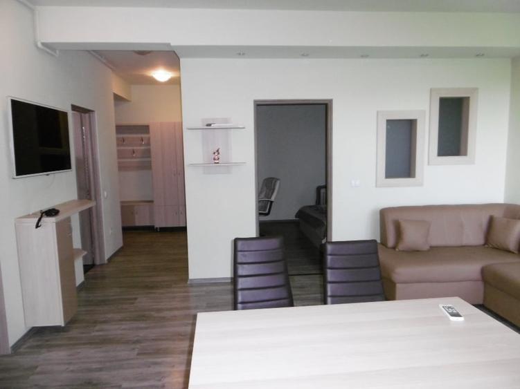 Apartament cu 3 camere decomandat, mobilat în UTA