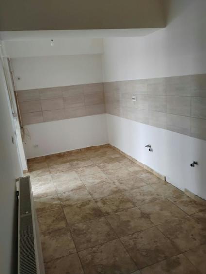Apartament cu 2 camere decomandat în Valea lui Pătru
