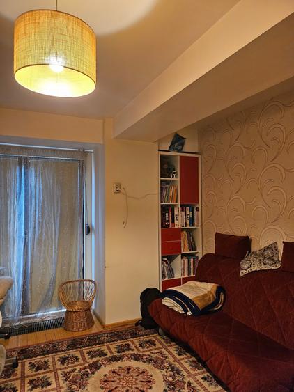Penthouse cu 7 camere decomandat, mobilat în Titan
