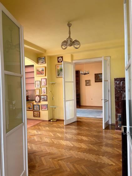 Apartament cu 3 camere în Central
