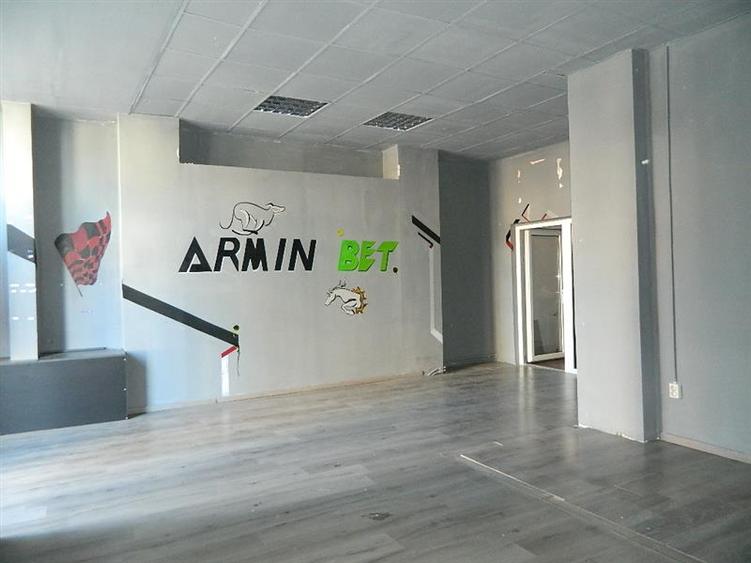 Spațiu comercial, de 50 mp, în Fabric
