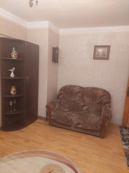 Apartament cu 4 camere decomandat, mobilat în Păcurari
