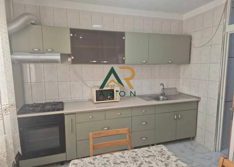 Apartament cu 3 camere decomandat, mobilat în Mihai Bravu