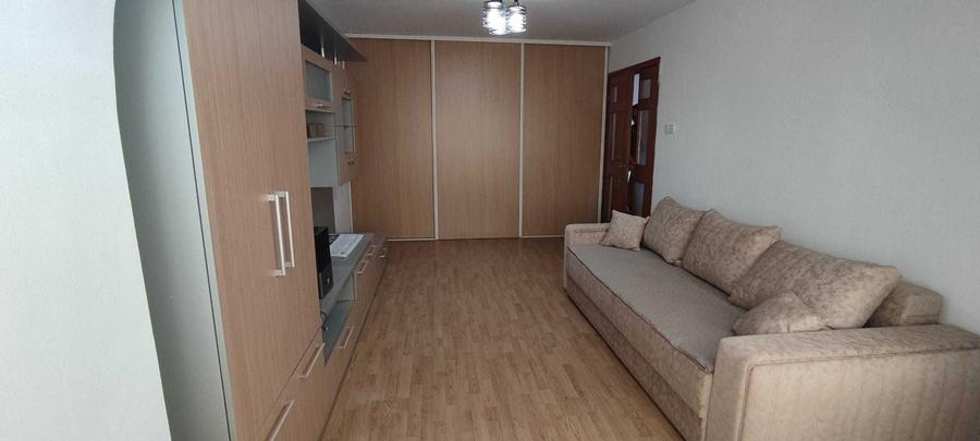 Vand apartament in zona Malu rosu, 2 camere decomandat, confort 1, etajul 6 din 10, complet mobilat. Pentru mai multe detalii la telefon 0721 152 149 - 8