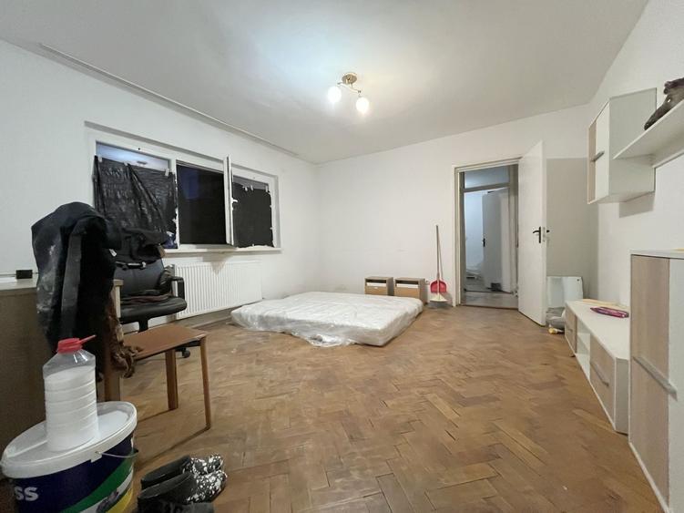 Apartament cu 2 camere semidecomandat, mobilat în Lipovei